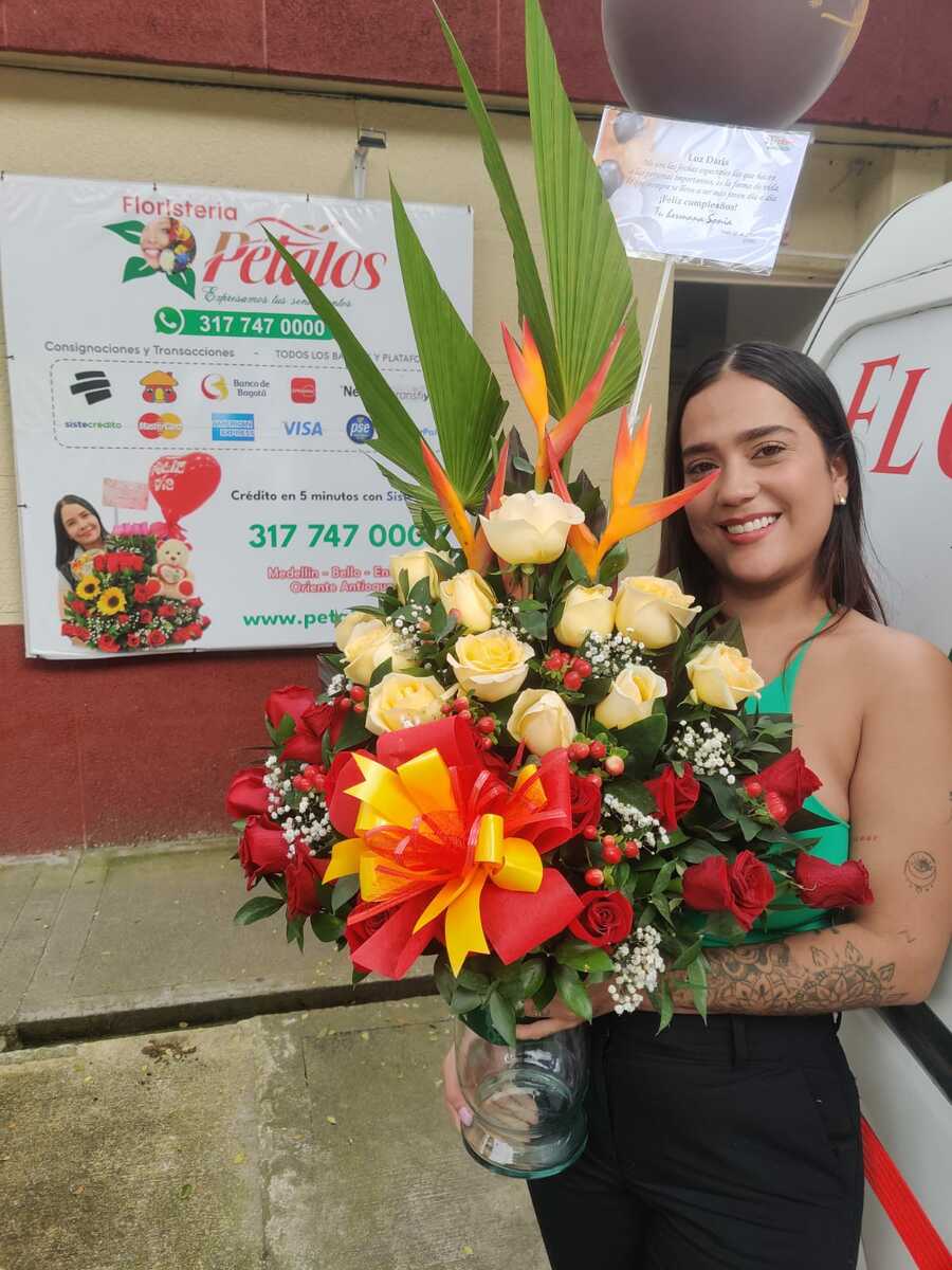 Floristería Flores Rionegro Es tu cumpleaños la mejor ocasión para expresarte nuestro afecto y cariño. Rionegro Antioquia Atencion 24horas